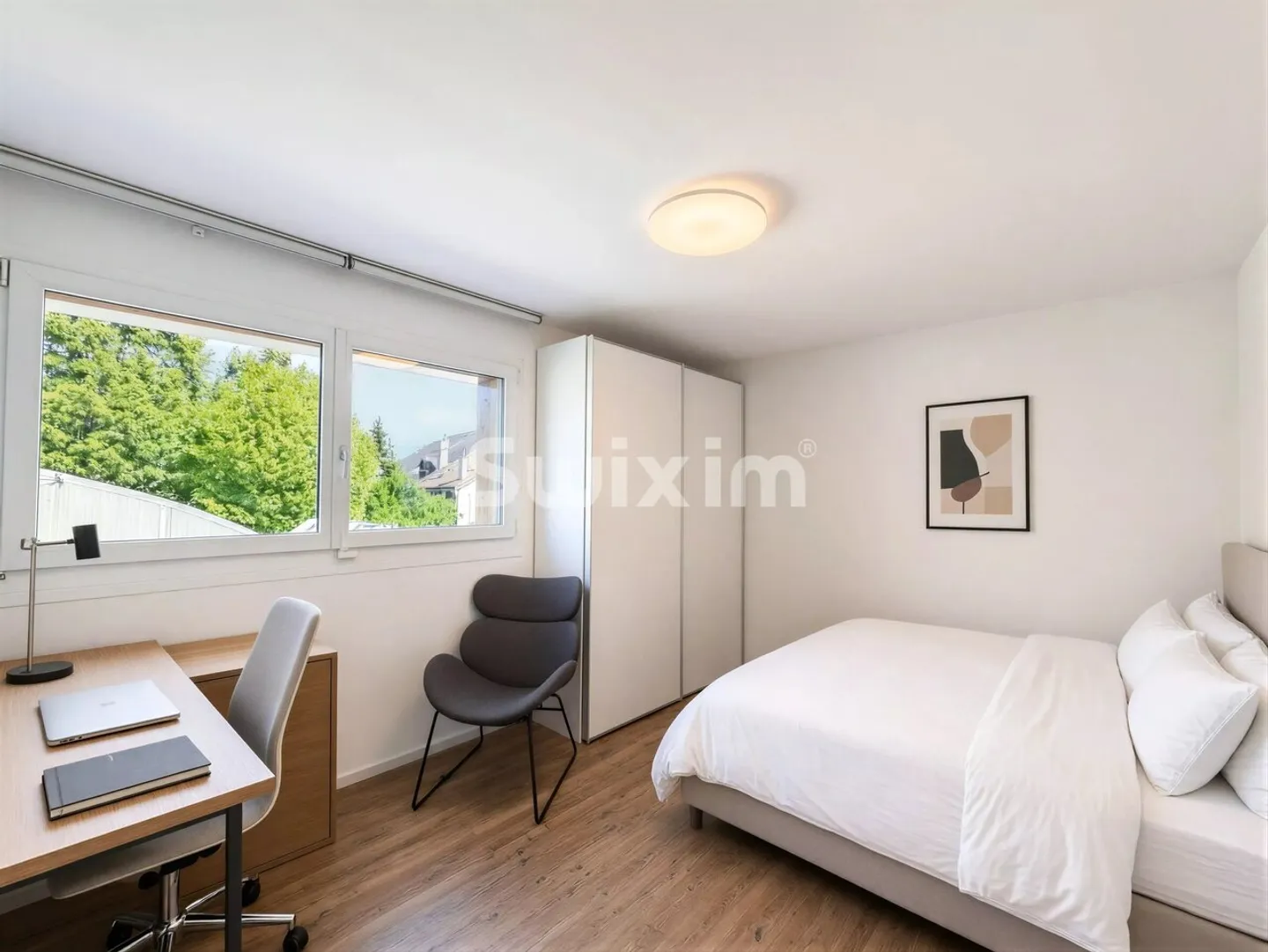 Modern Semi-Detached House - Photo 8 of 13