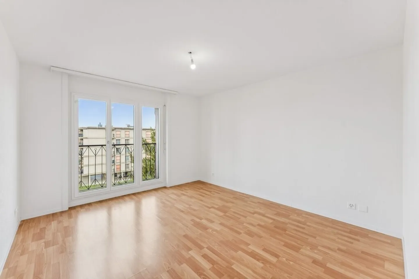 To seize! Superb renovated apartment in Marly! - Photo 5 of 7