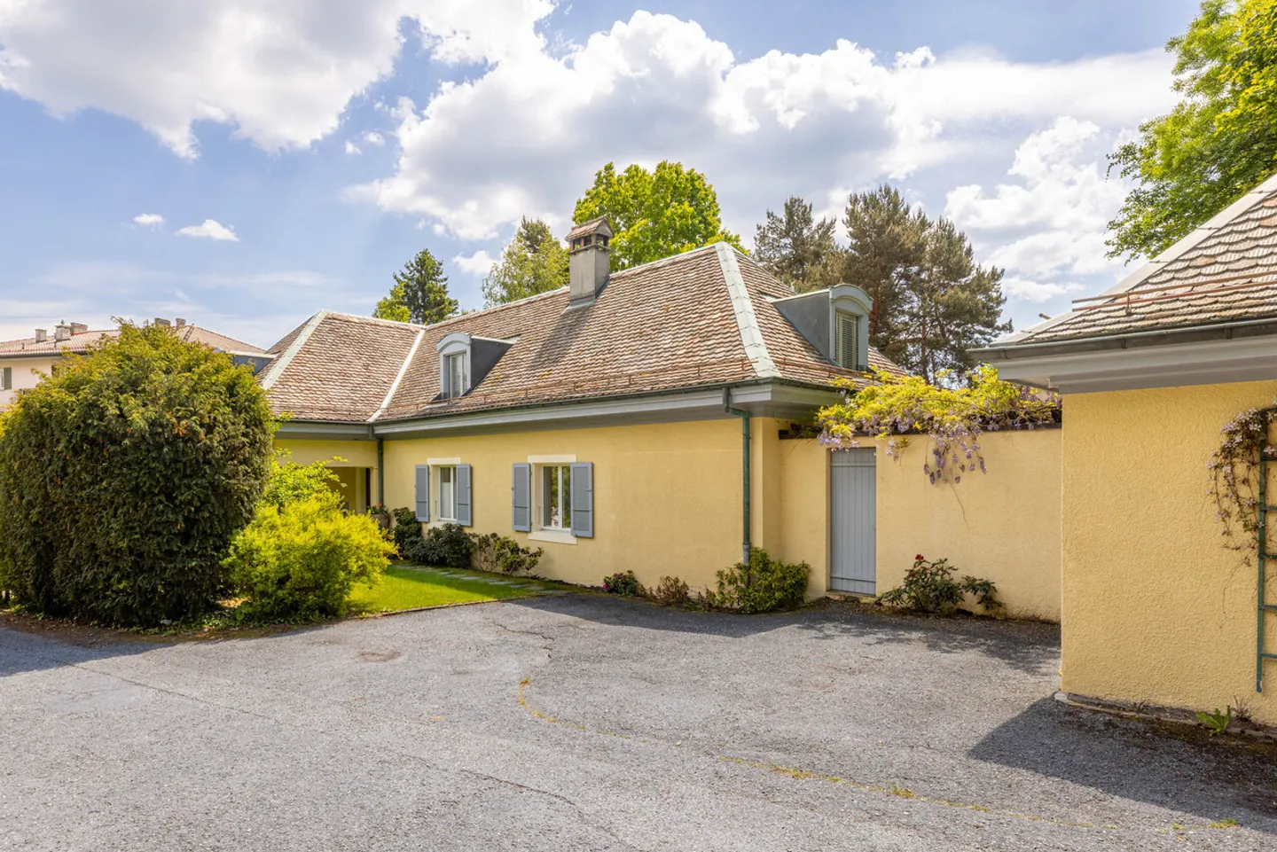 Charming House in Lausanne - A Green Oasis in the Heart of the City - Photo 16 of 16