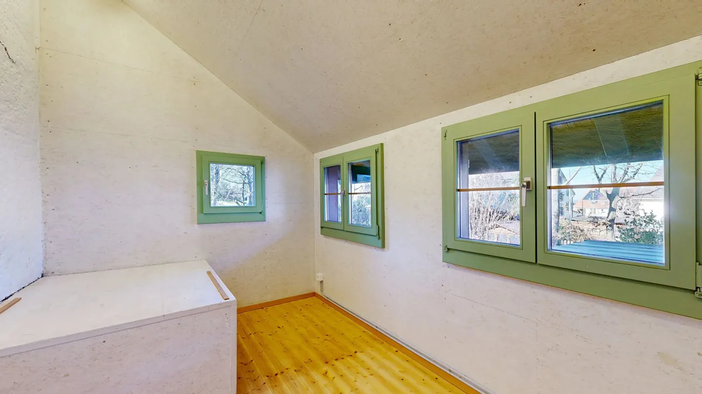 Maison jumelée rénovée de 3,5 pièces avec beaucoup de charme - Photo 10 sur 15