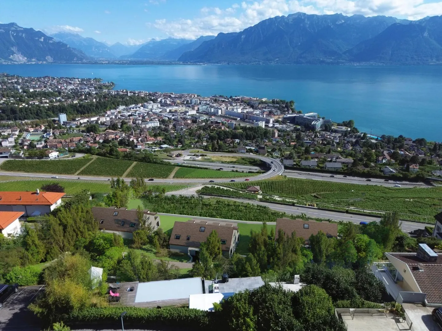 Bel appartement moderne avec vue sur le lac à Chardonne - Photo 3 sur 3