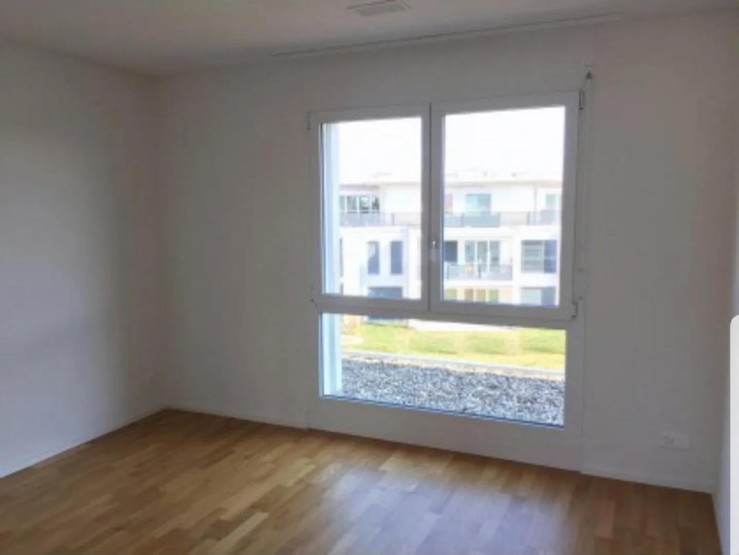 Appartement lumineux à Studen - Photo 4 sur 11