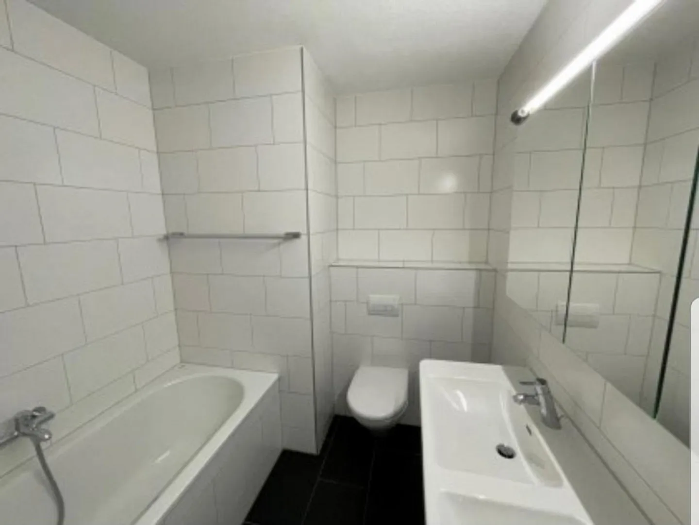 Appartement lumineux à Studen - Photo 6 sur 11