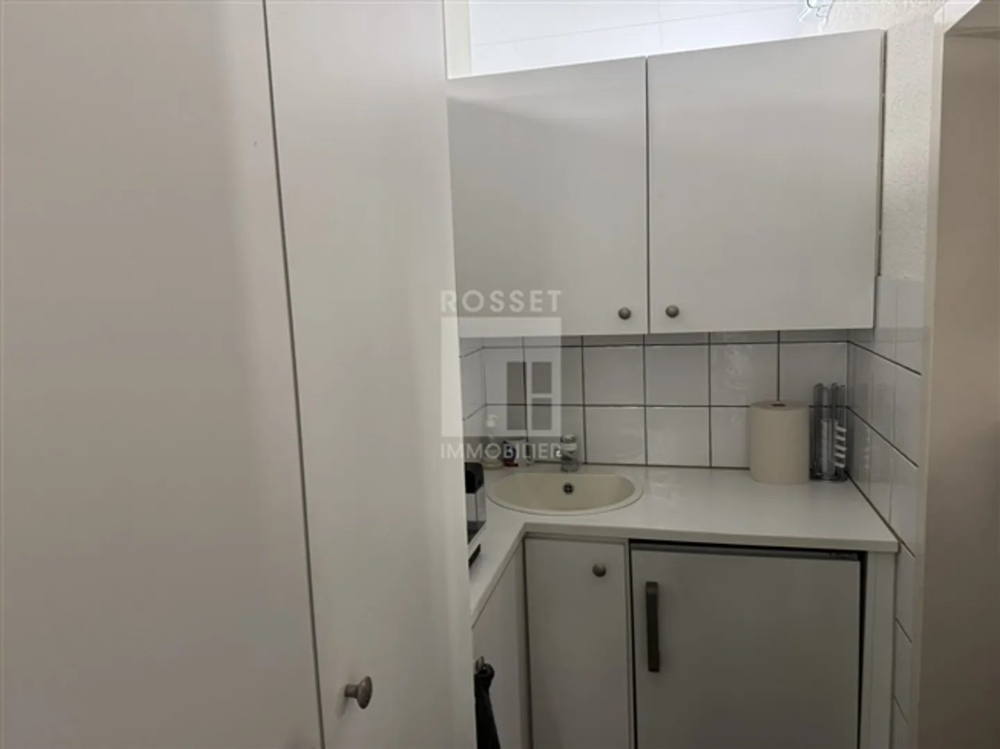 «Passage von ca. 42 m² im Erdgeschoss» - Foto 5 von 6