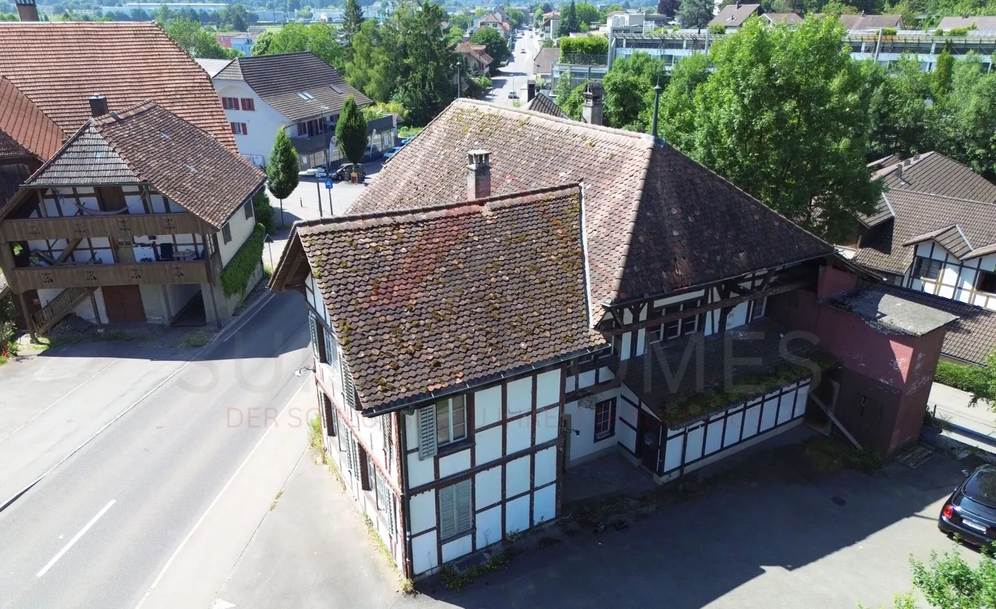 Sanierungsobjekt mit genehmigtem Bauprojekt - Wohn- & Geschäftshaus in Urtenen-Schönbühl - Foto 2 von 23