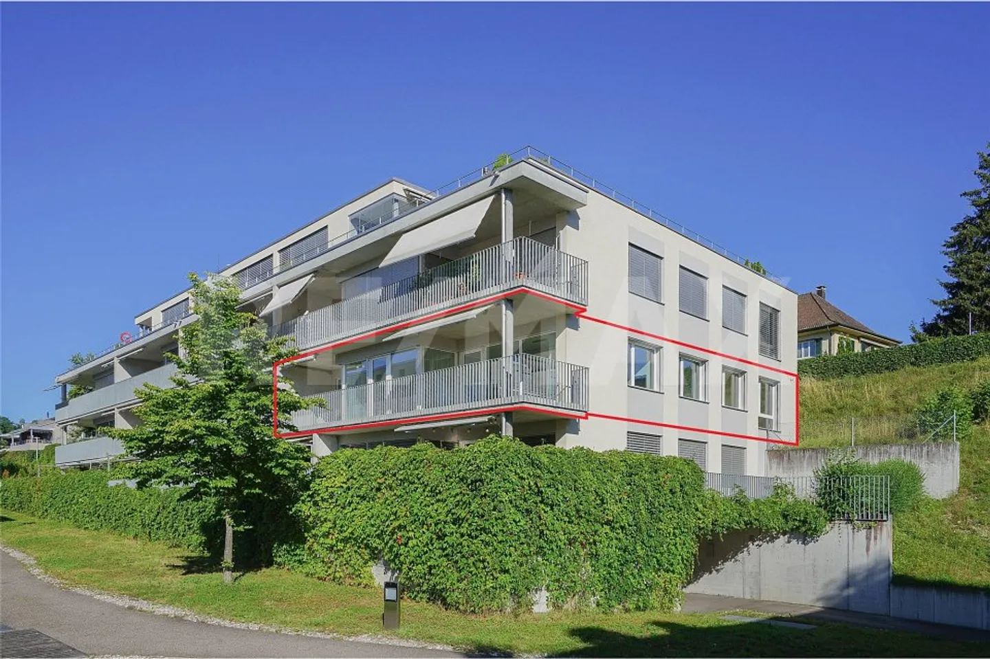 Genial zentral - Geräumige und sehr gepflegte 5.5 Zimmer-Wohnung - Photo 1 of 13