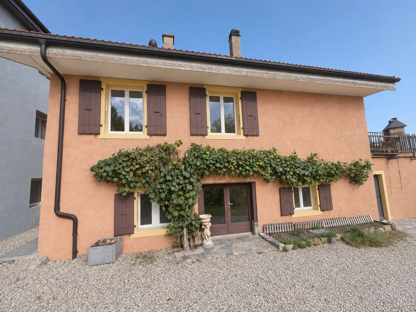 Maison de Village Charmante avec Vue - Photo 1 sur 13