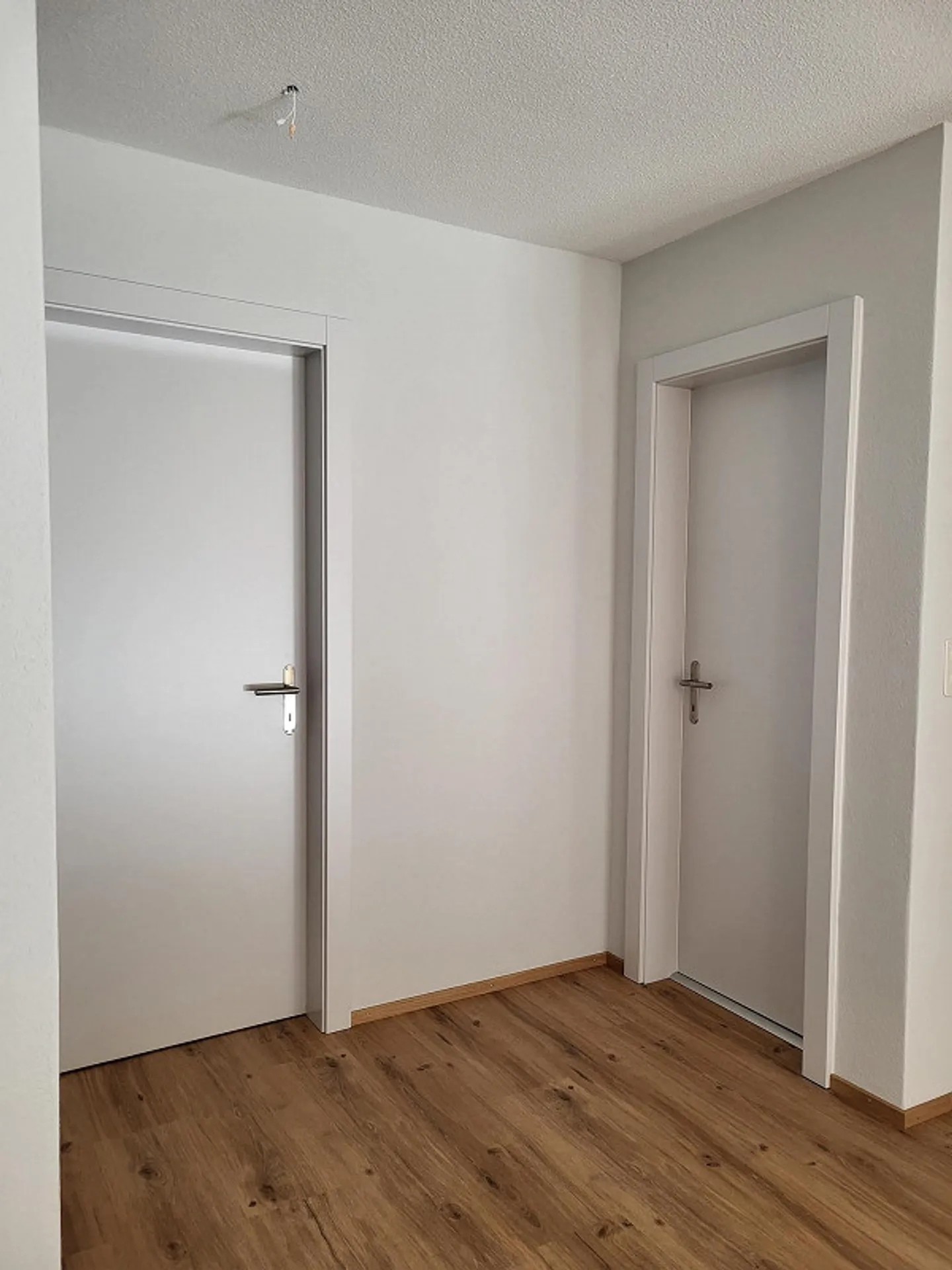 4-room apartment in Naters - freshly renovated, centrally located - Photo 6 of 8