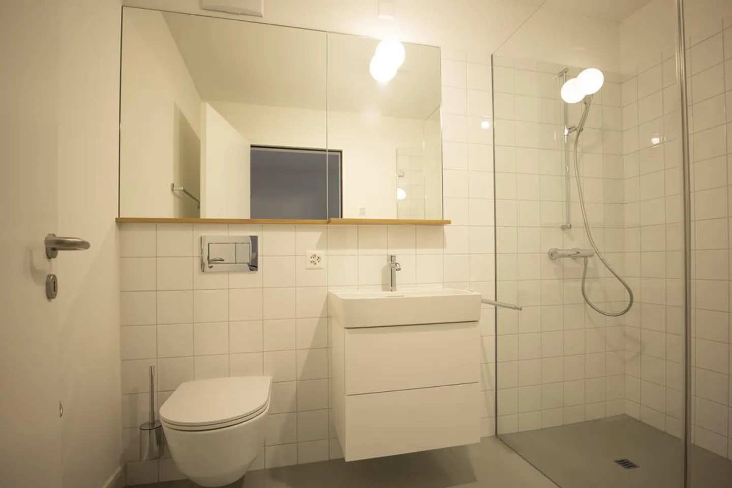 Modern apartment with large kitchen and plenty of light - Photo 4 of 6
