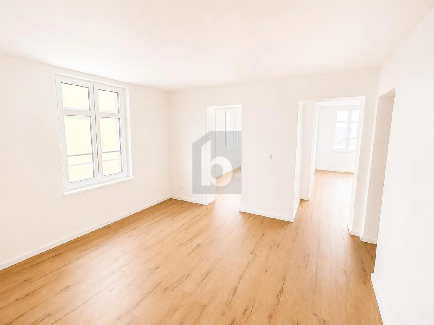 Stilvolle moderne Wohnung - Foto 3 von 6