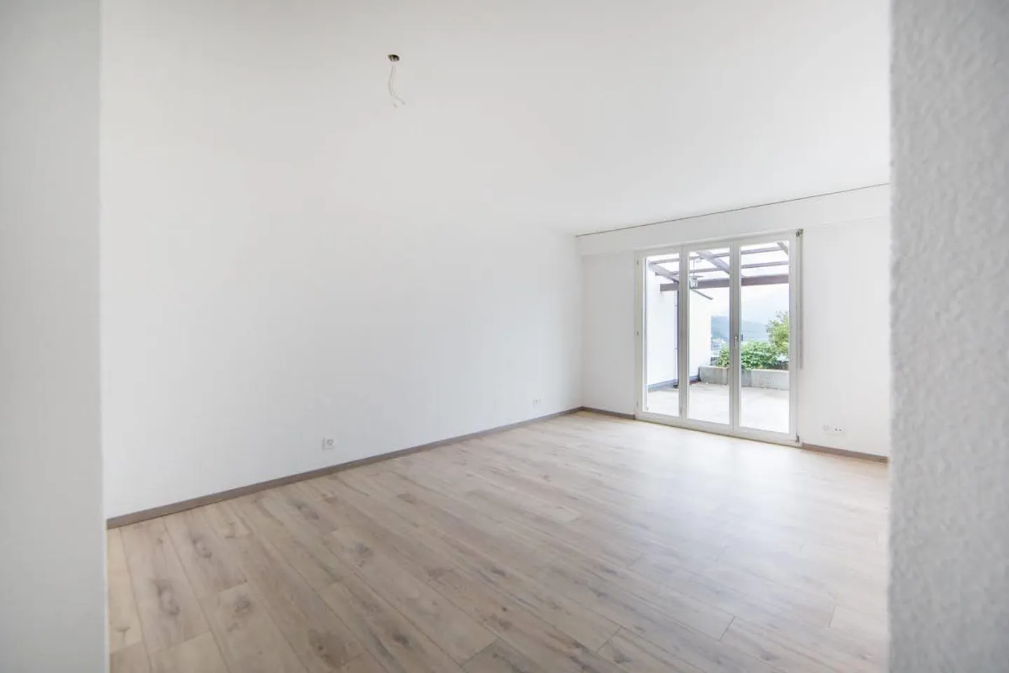 Charmante et spacieuse maison de 4,5 pièces avec vue sur le lac et grande terrasse - disponible à partir du 1er juin - Photo 5 sur 10