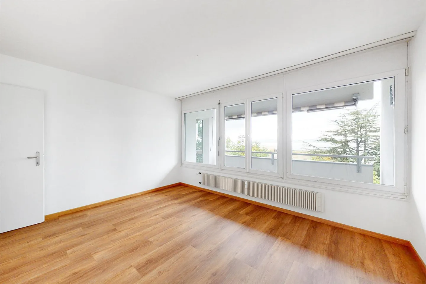 Appartement Ensoleillé Près Du Lac - Photo 2 sur 11