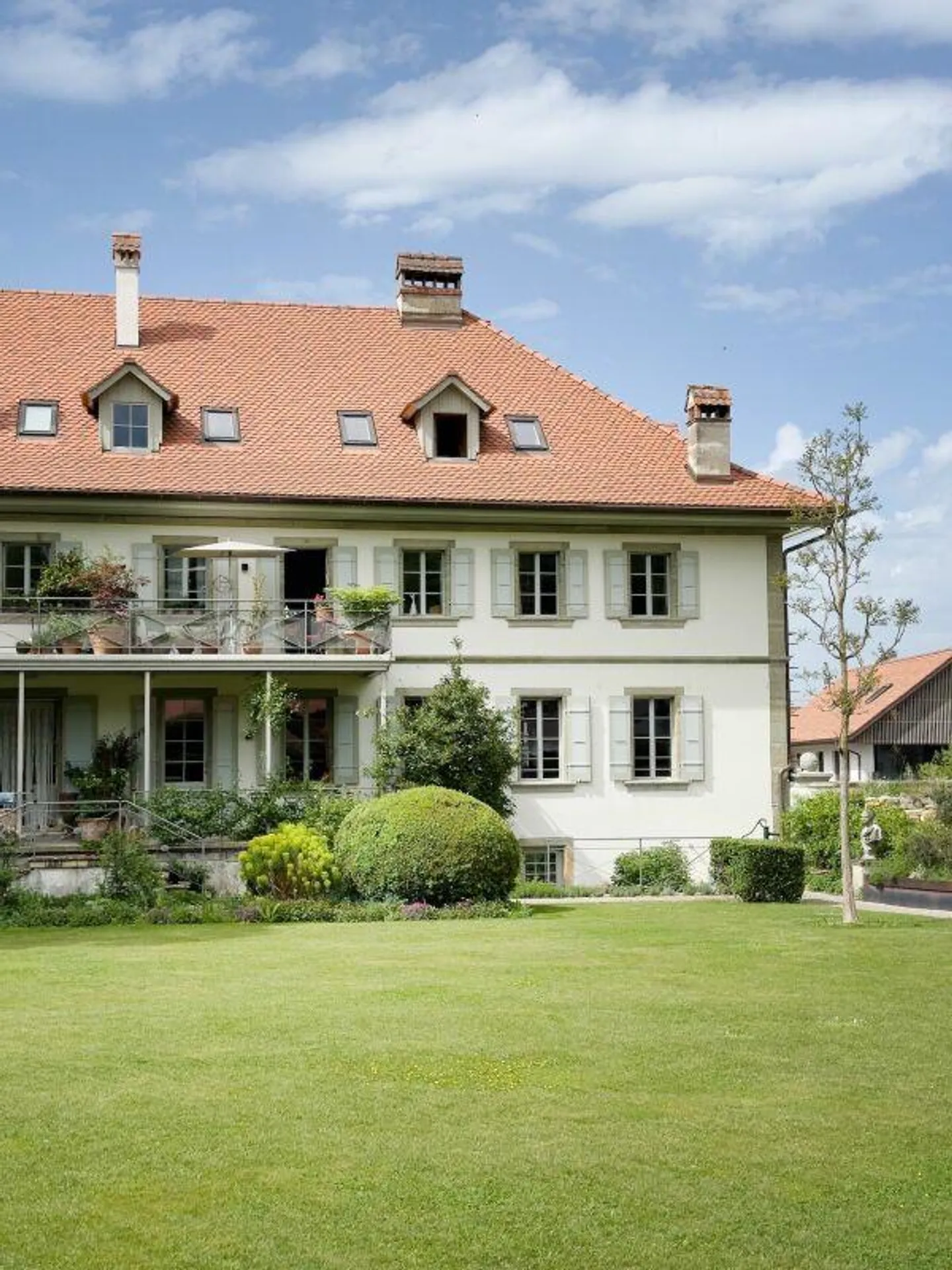Appartamento unico di 4 stanze con numerosi comfort nel parco del castello Cou - Foto 3 di 30