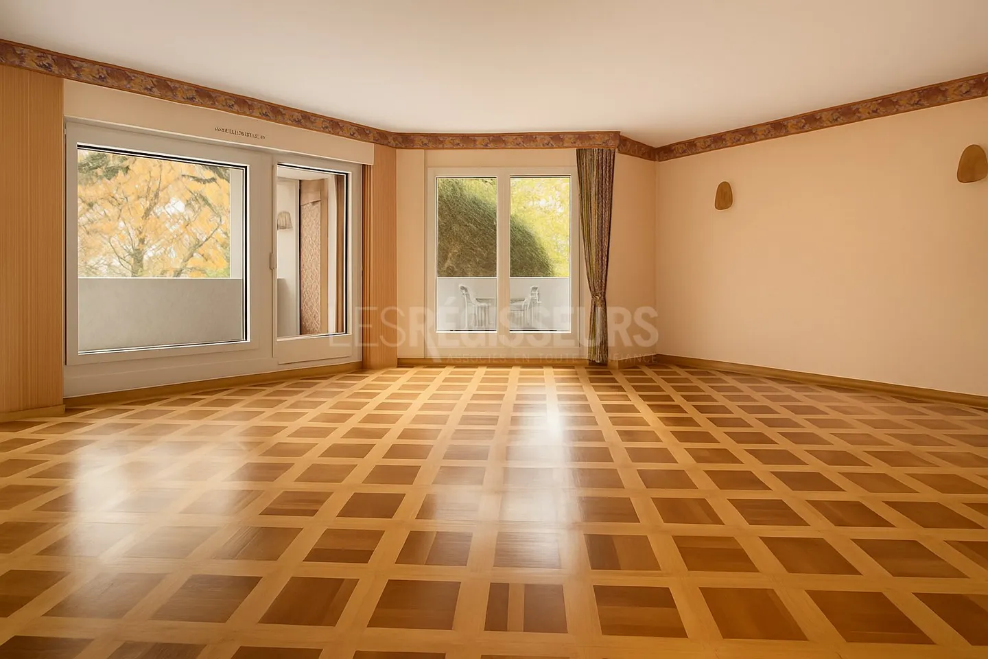 Appartamento in vendita - Foto 2 di 7