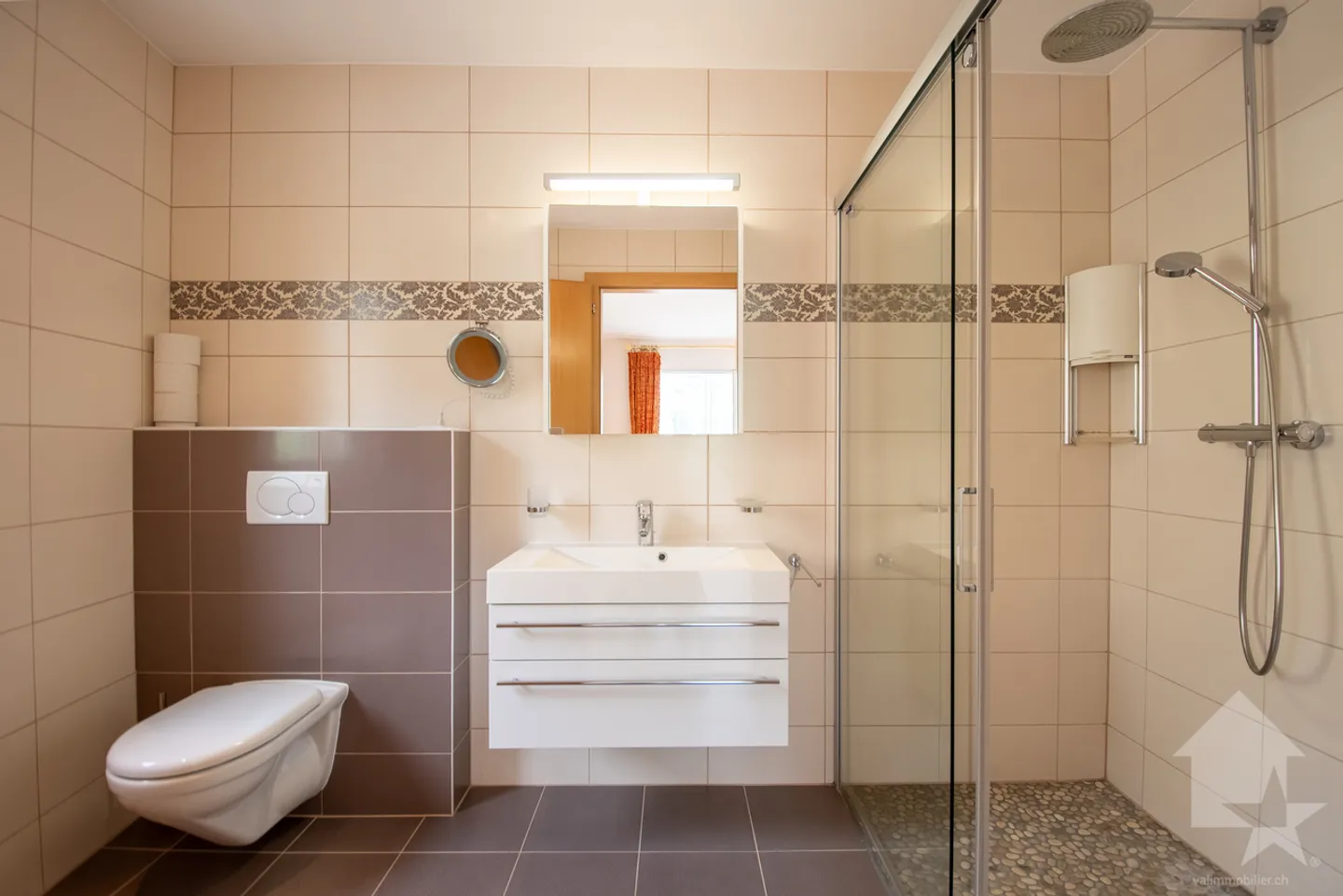 Geräumige Durchgangswohnung in den Bains de Saillon - Foto 12 von 19