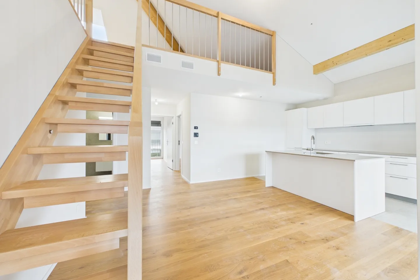 Appartamento nuovo con grande balcone - Foto 6 di 11