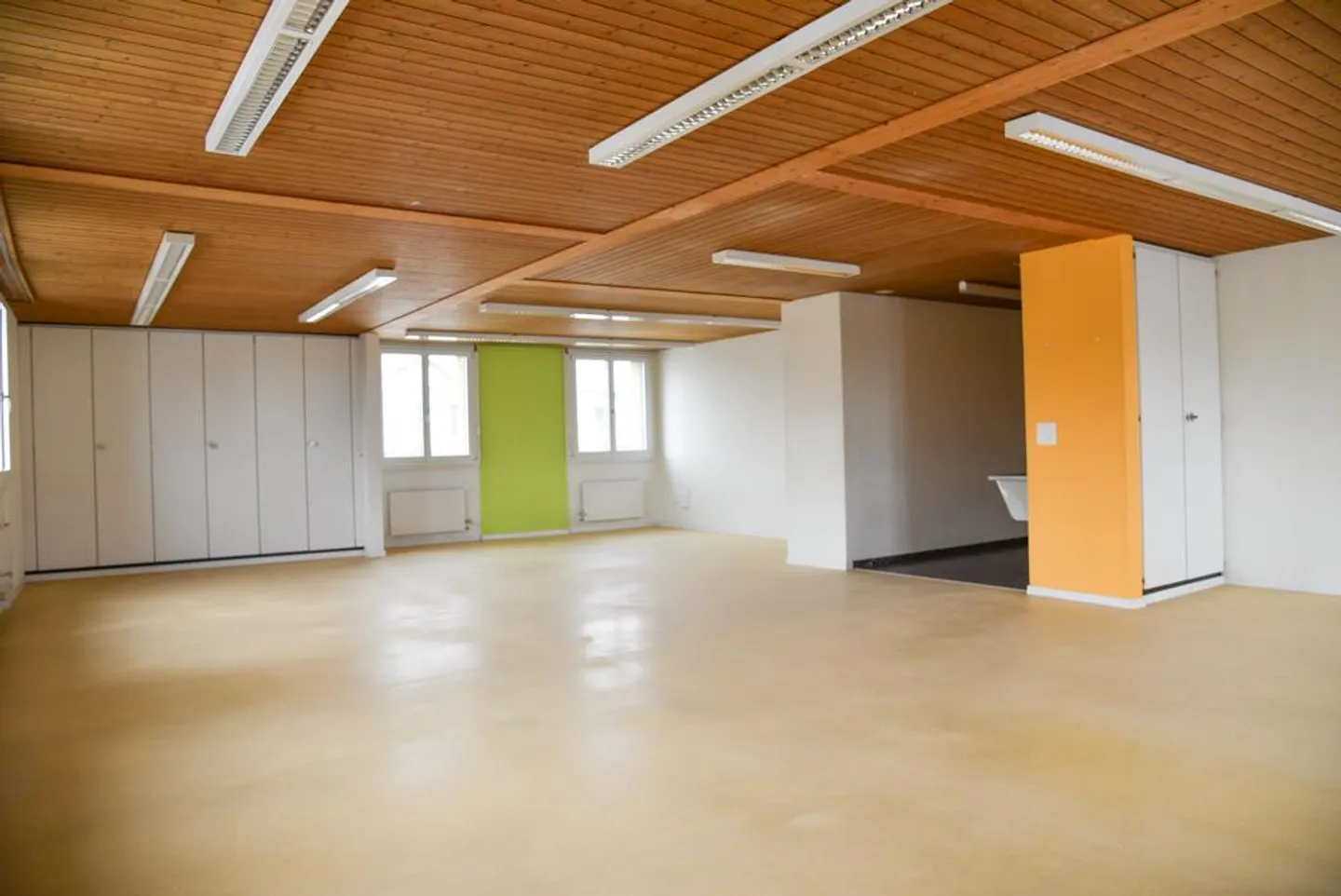 Spacious school/training/office/studio premises 273 m2 - Photo 12 of 12