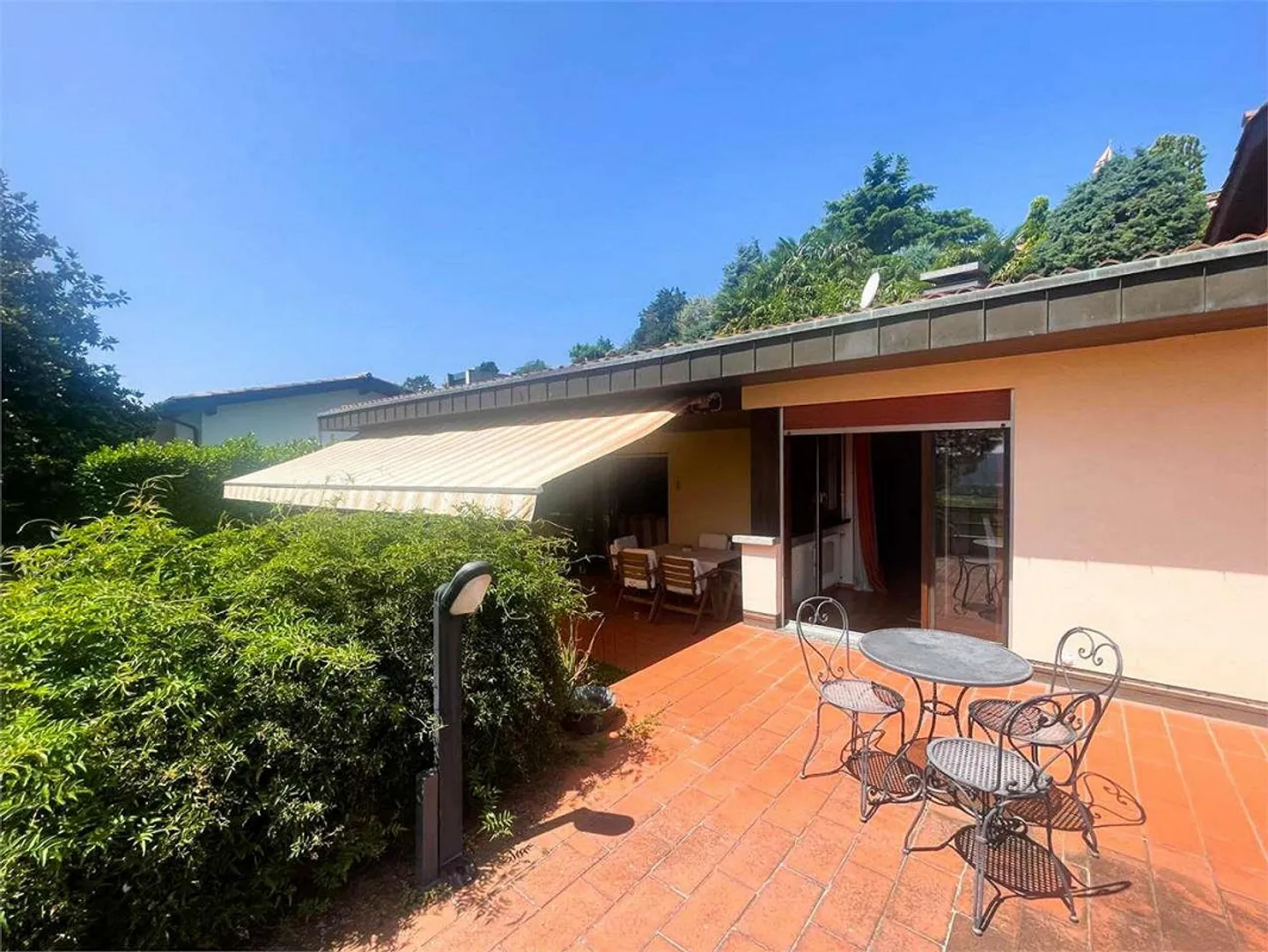 Casa di campagna esclusiva a Besazio con annesso, piscina e vista panoramica - Foto 4 di 13