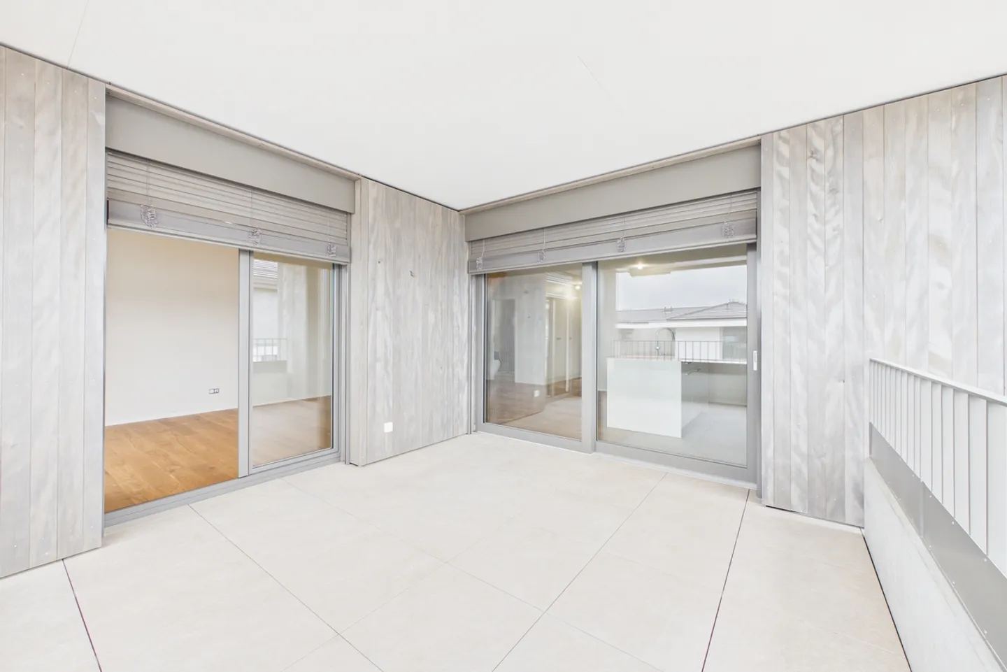 Appartamento nuovo con grande balcone - Foto 7 di 11