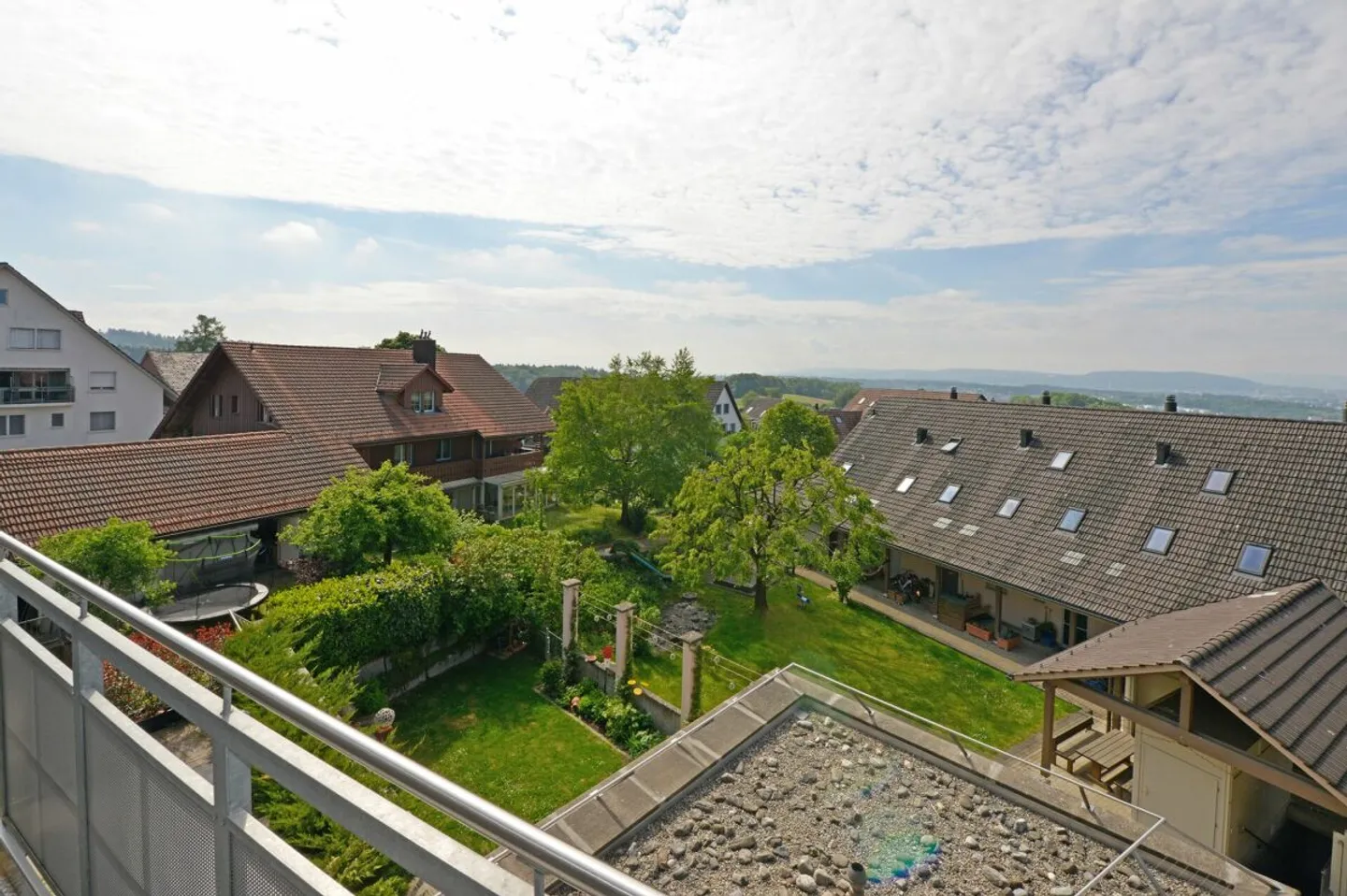 Loft ristrutturato con vista montagna - Foto 5 di 19