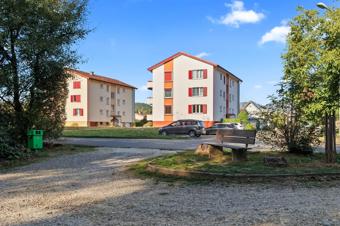 3-room apartment located at the edge of the forest, allowing for personal ideas. - Photo 2 of 13