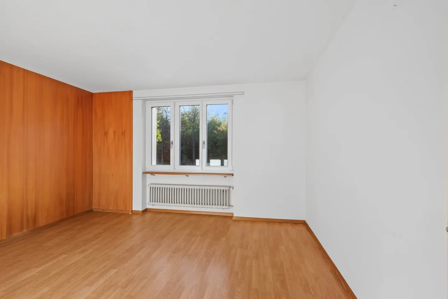 3-room apartment located at the edge of the forest, allowing for personal ideas. - Photo 8 of 13