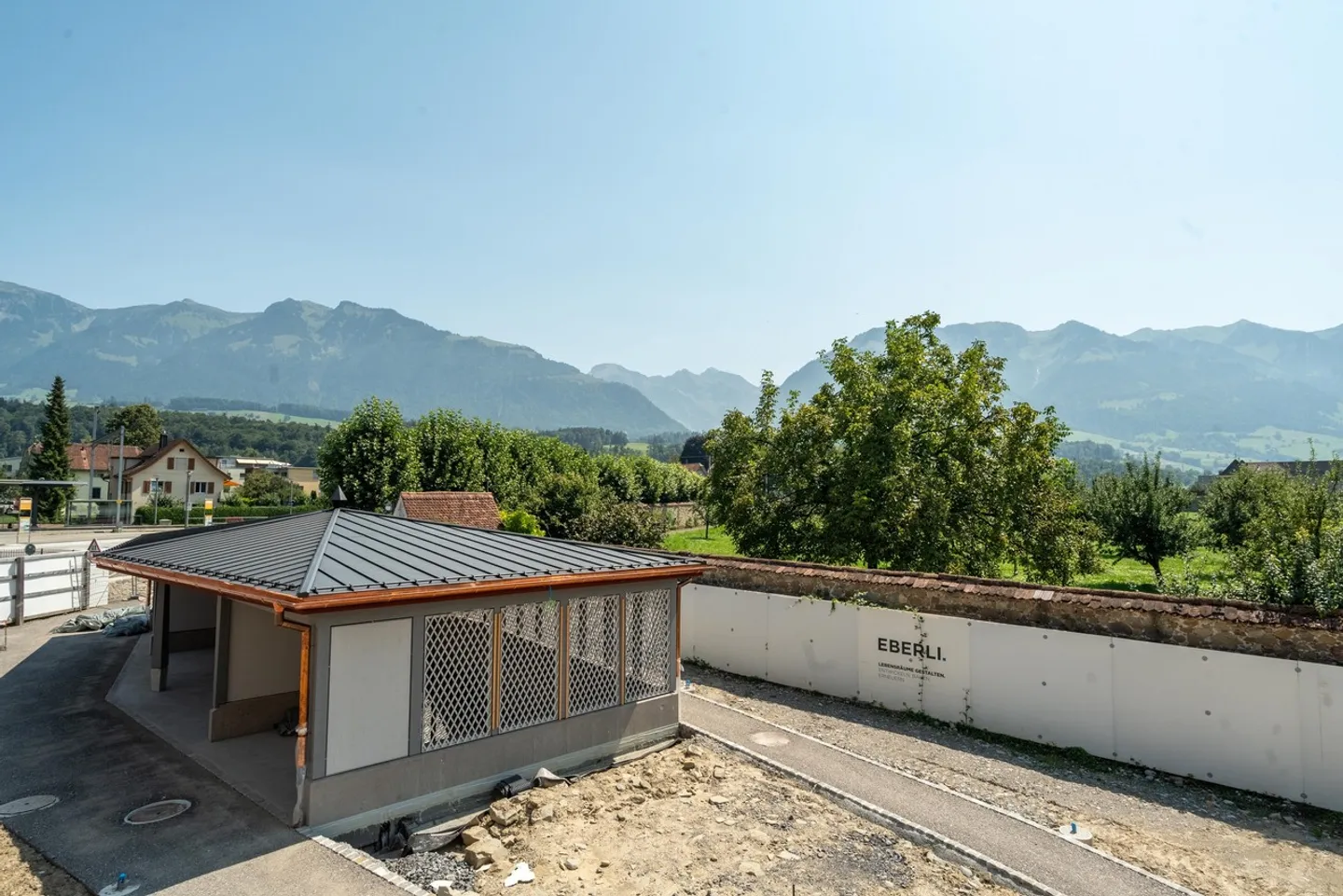 Stilvolle 2.5-Zimmer-Neubauwohnung mit Komfort und Aussicht - Foto 7 von 8