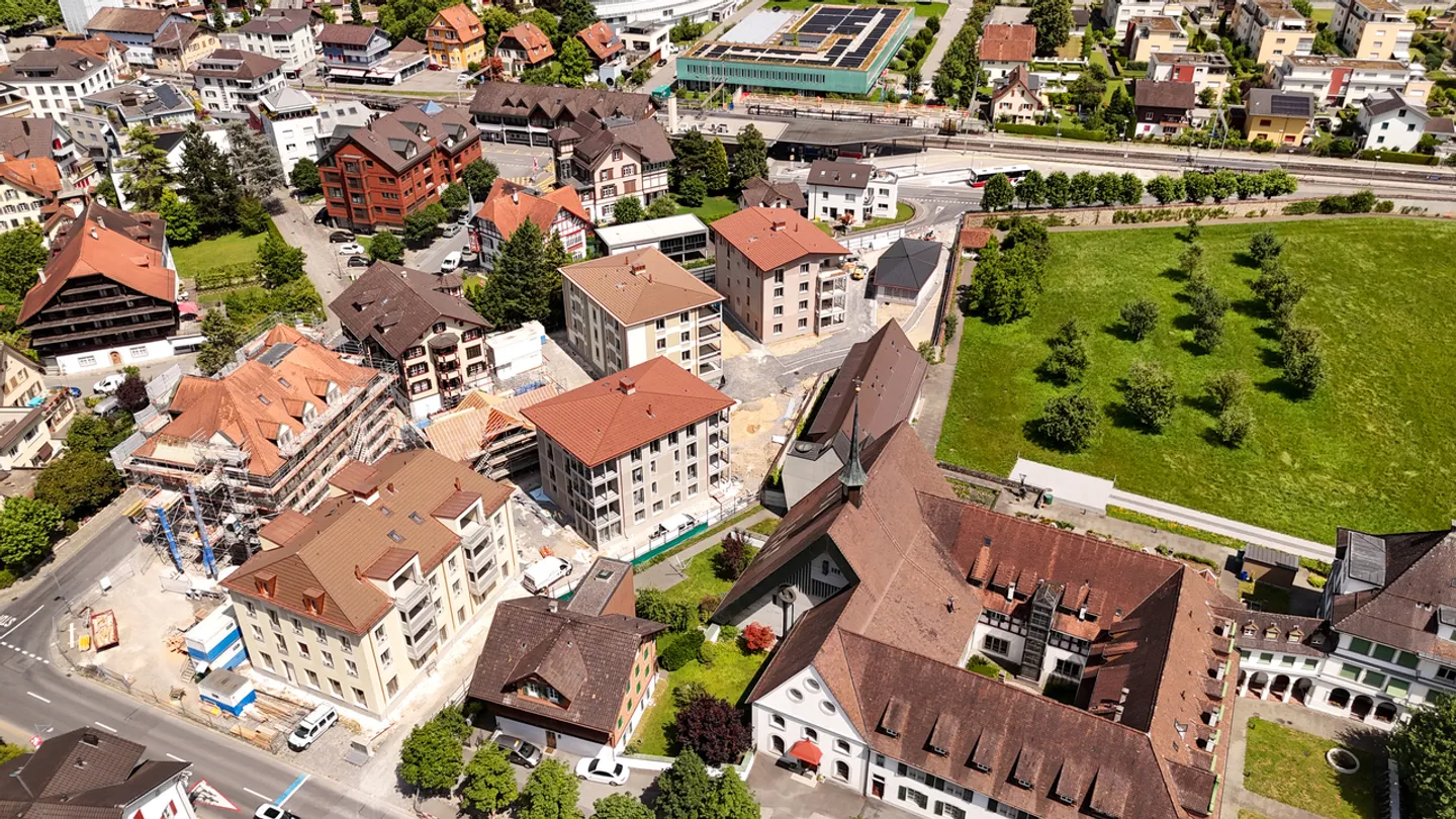 Stilvolle 2.5-Zimmer-Neubauwohnung mit Komfort und Aussicht - Foto 8 von 8