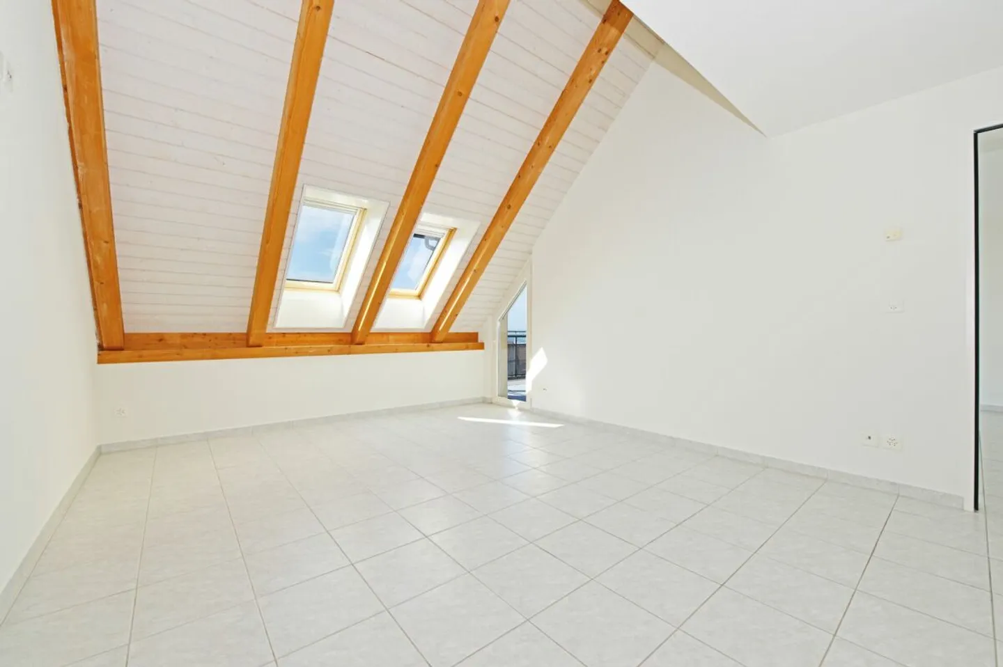 Loft ristrutturato con vista montagna - Foto 8 di 19