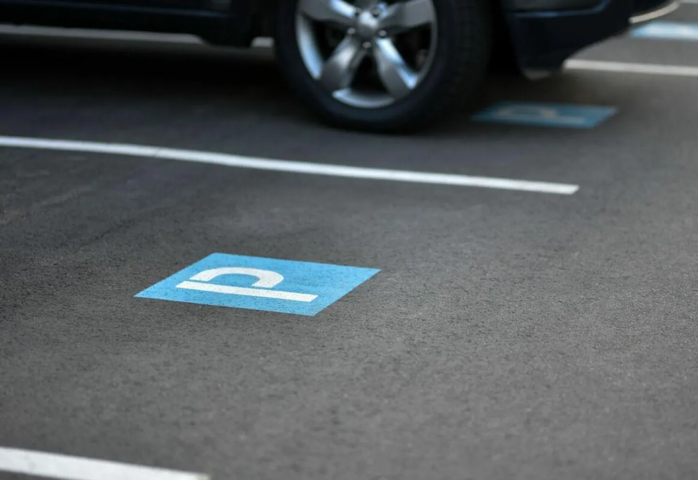 Underground parking space in Wangs - Photo 1 of 3