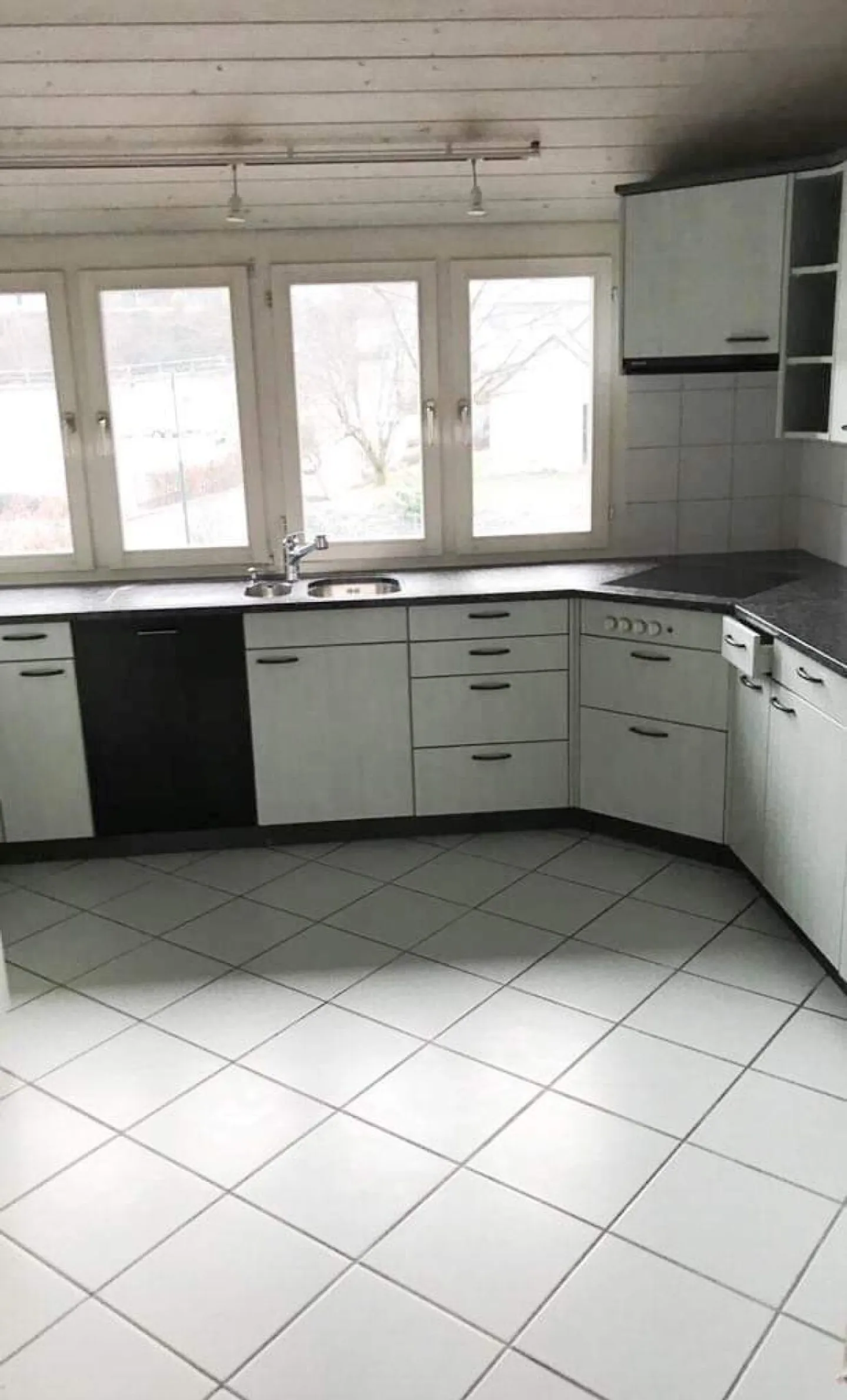 Appartement en duplex de 3,5 pièces incluant une place de parking - Photo 4 sur 9