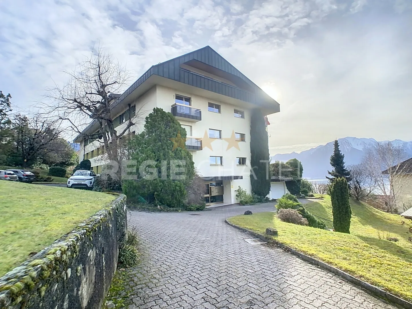 Appartement spacieux avec vue lac - Photo 1 sur 11