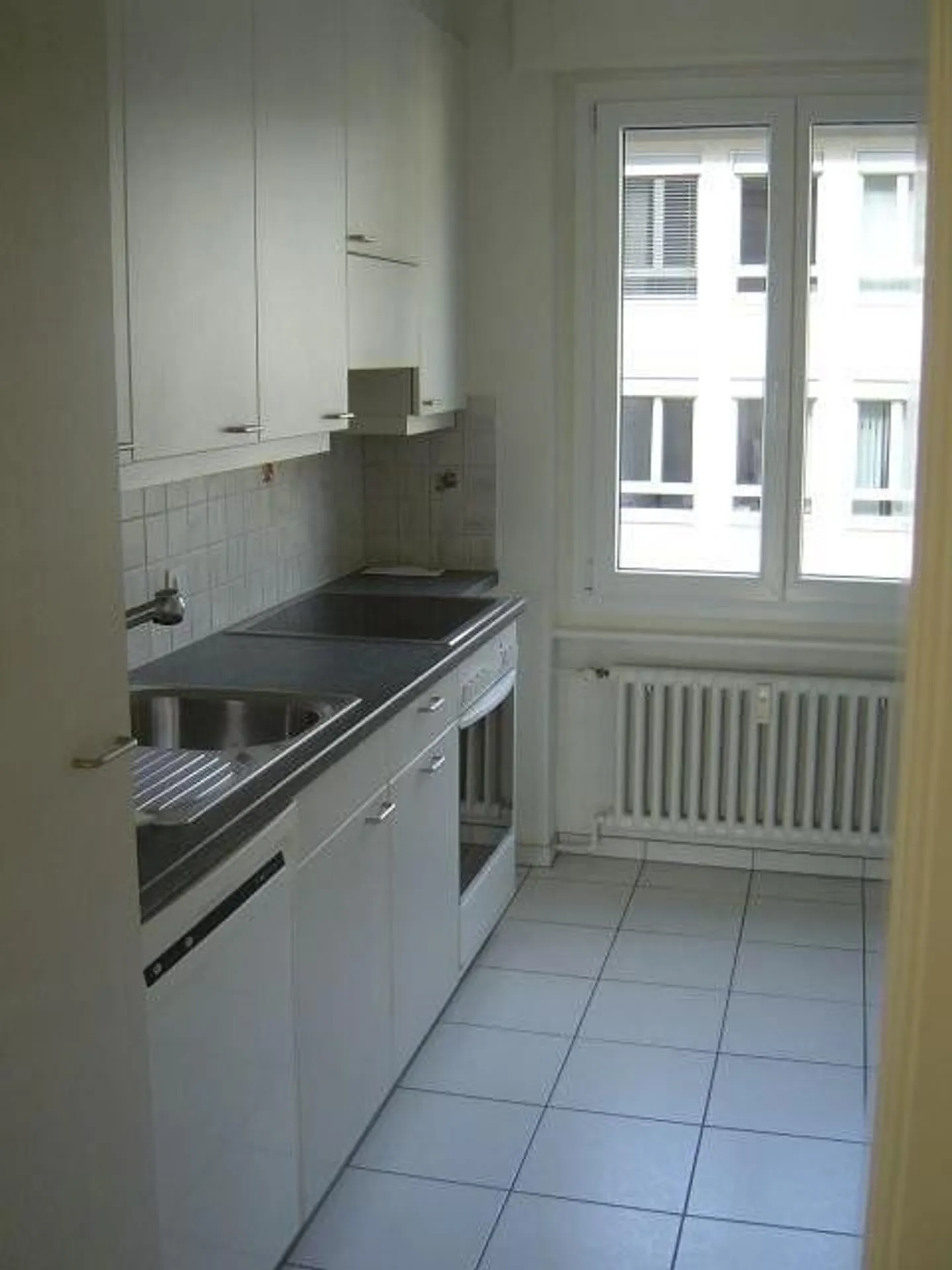 Appartement spacieux en ville avec charme - Photo 3 sur 9