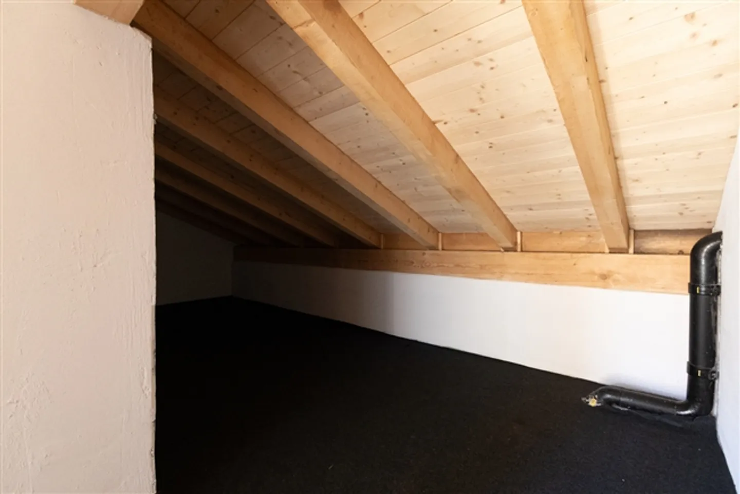 Second residence 5.5-room penthouse apartment with panoramic view - Photo 18 of 19