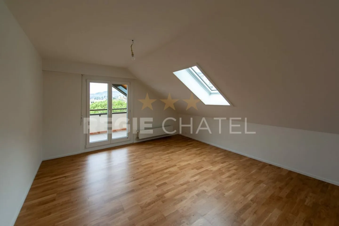 Appartement spacieux avec vue lac - Photo 11 sur 11
