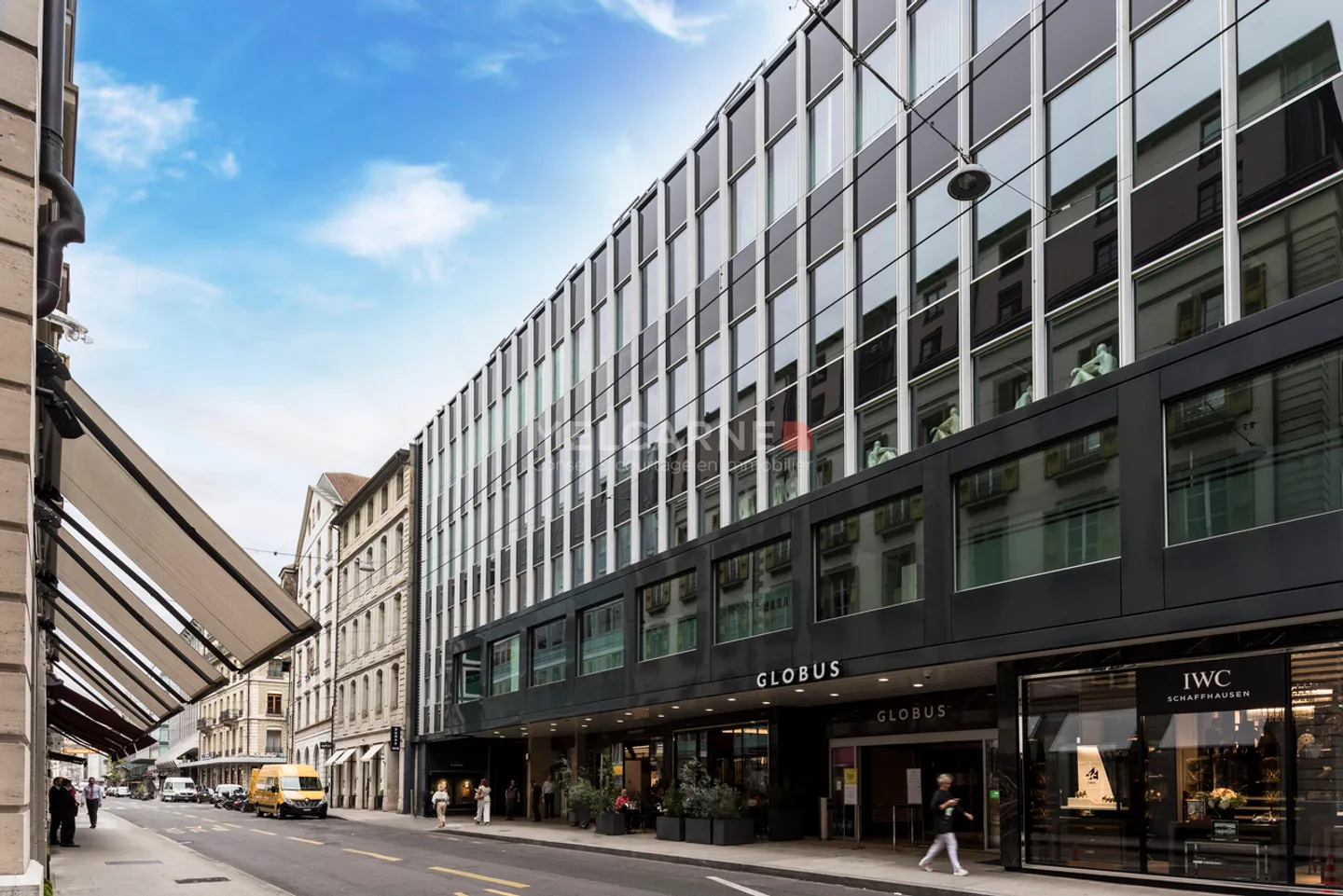 Bureaux de 295 m2 Rue du Rhône  - Photo 1 sur 3