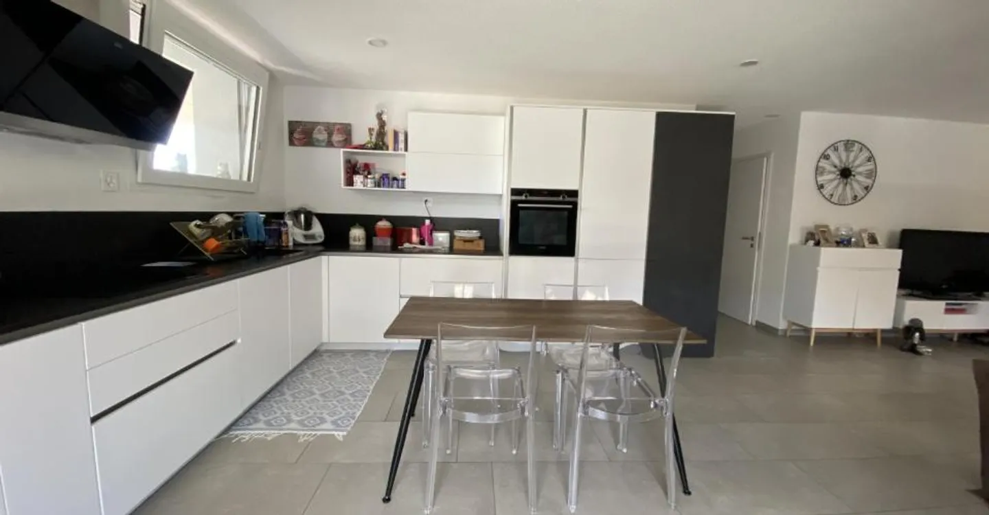 Apartment - Photo 5 of 13