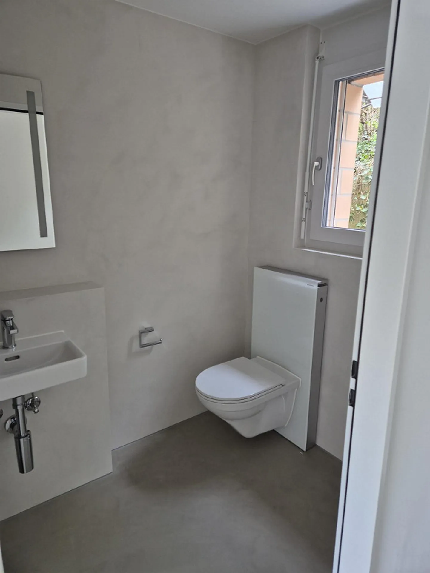 5.5 Room Row House - Photo 4 of 26