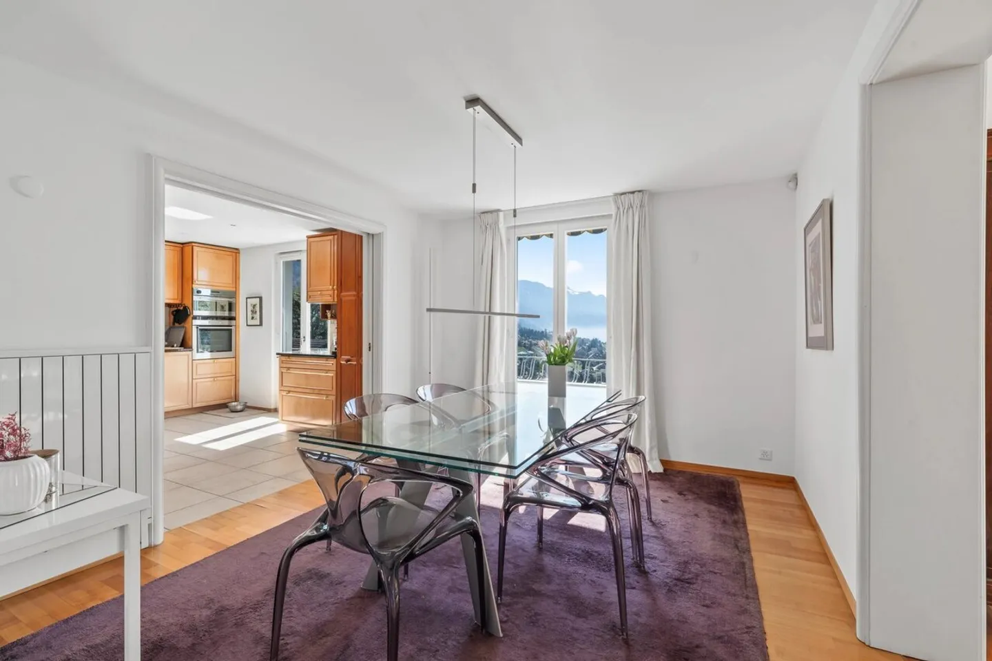 Charming property with breathtaking views - Photo 9 of 13