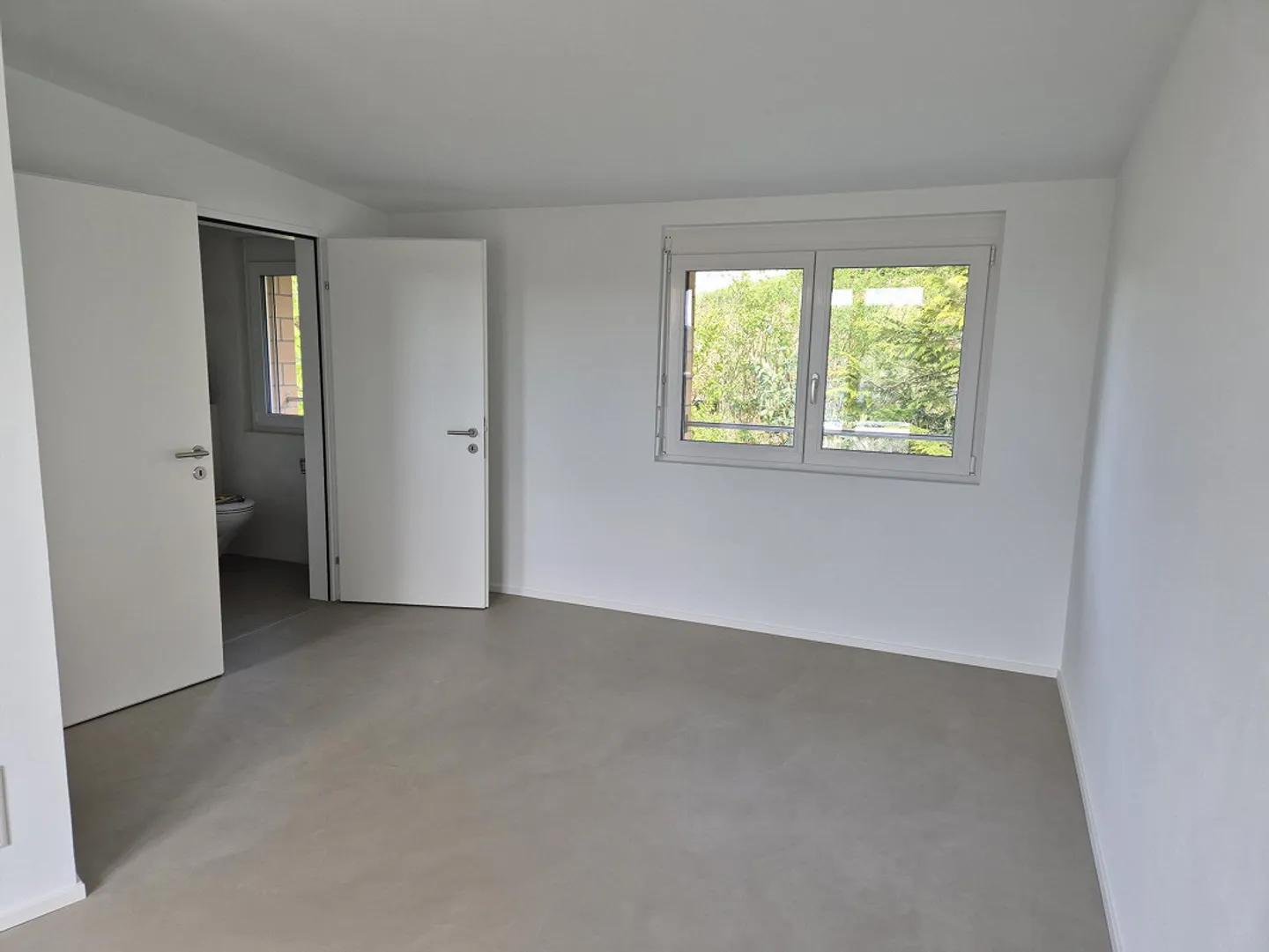 5.5 Room Row House - Photo 12 of 26