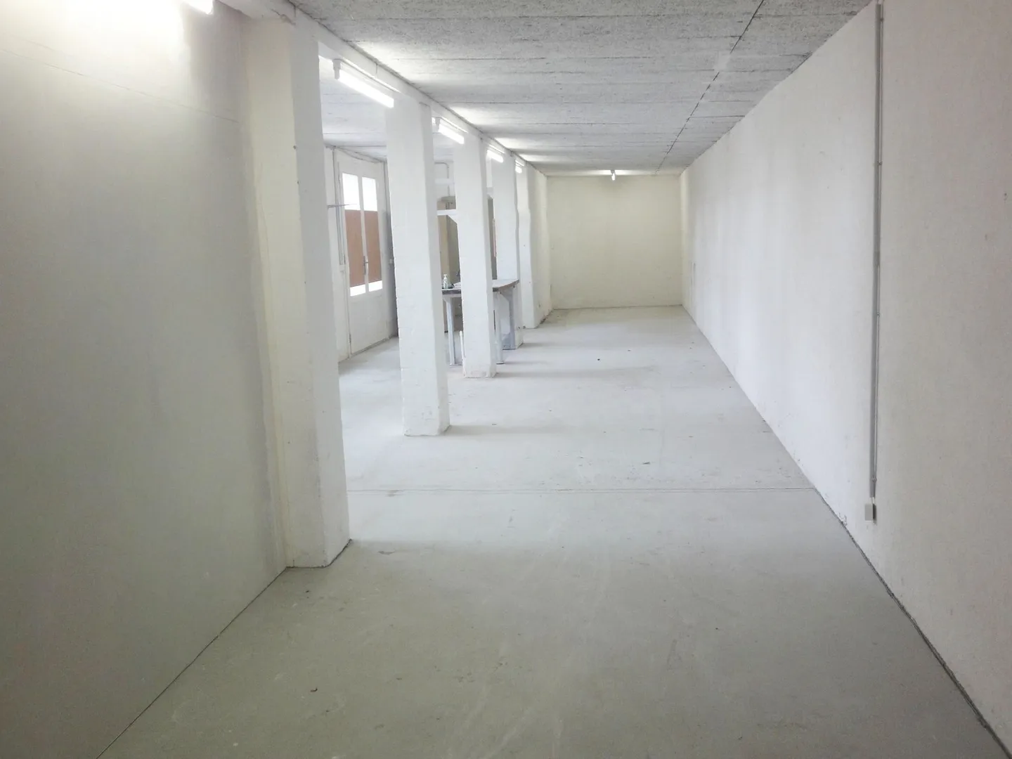 Great commercial/office/workshop/storage in the center - Photo 1 of 4