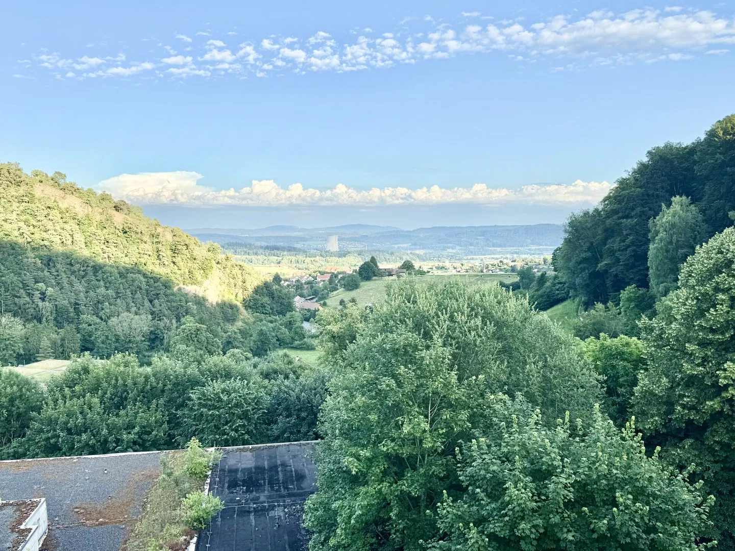 Spacious 1.5-room apartment with breathtaking views - Photo 3 of 4