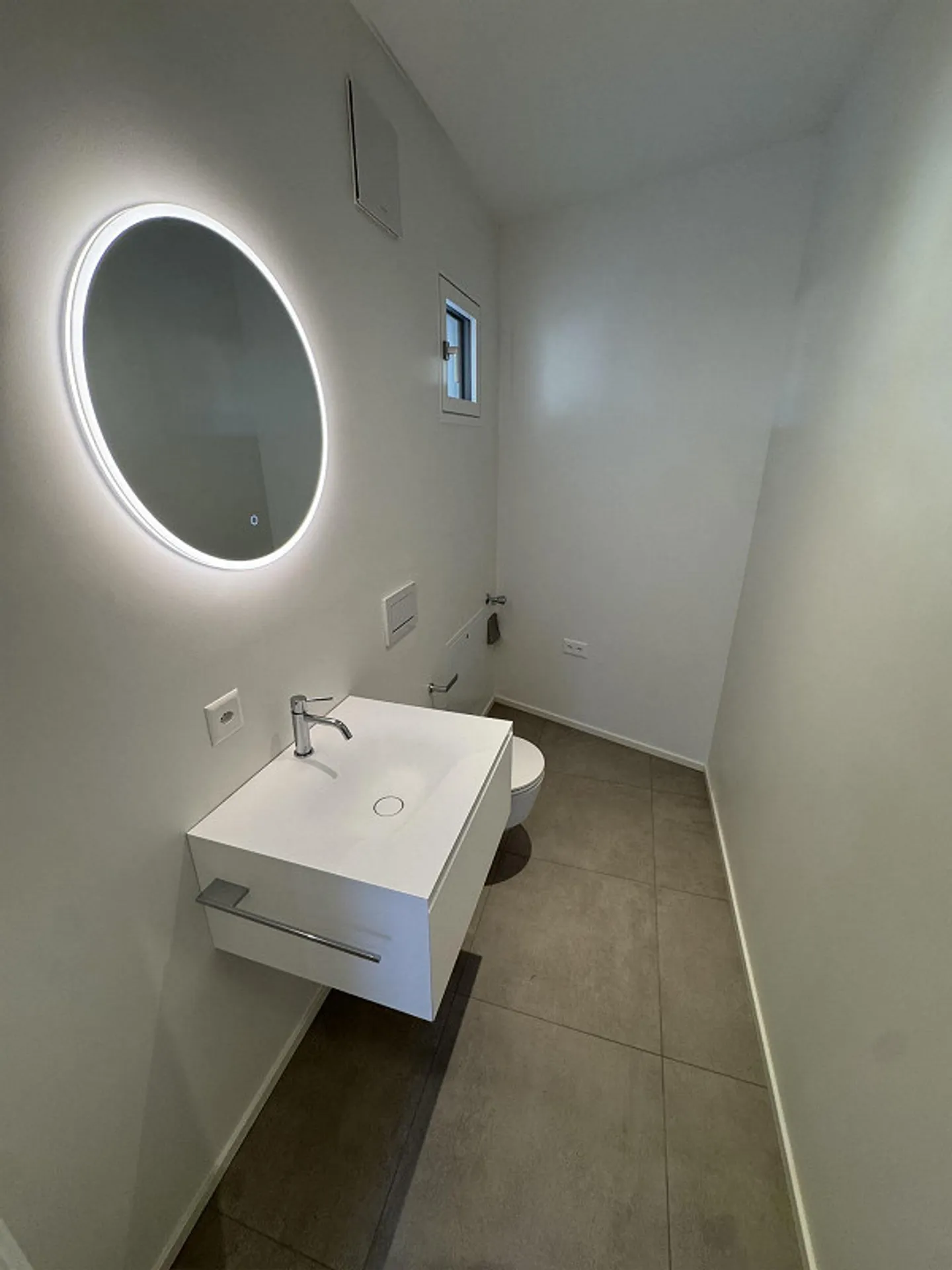 LETZTE MODERNE 4.5-ZIMMER-DUPLEX-WOHNUNG MIT PRIVATGARTEN - Foto 9 von 16