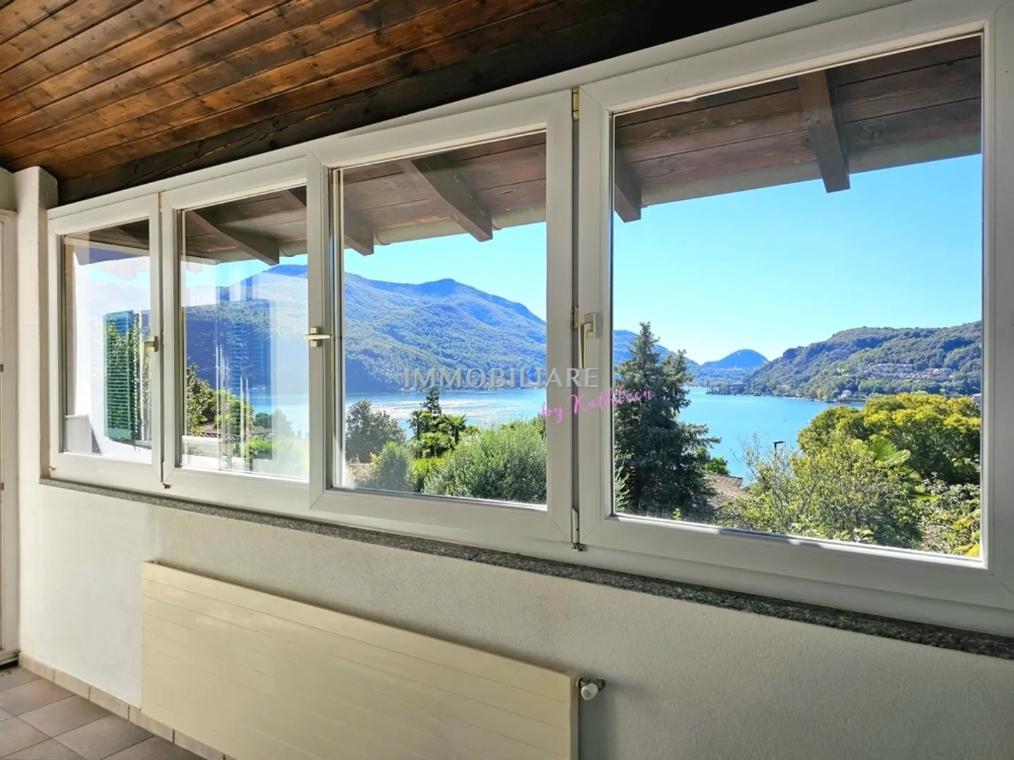 Wohnung in einer Villa im ersten Stock mit schöner Terrasse und Seeblick - Foto 10 von 13