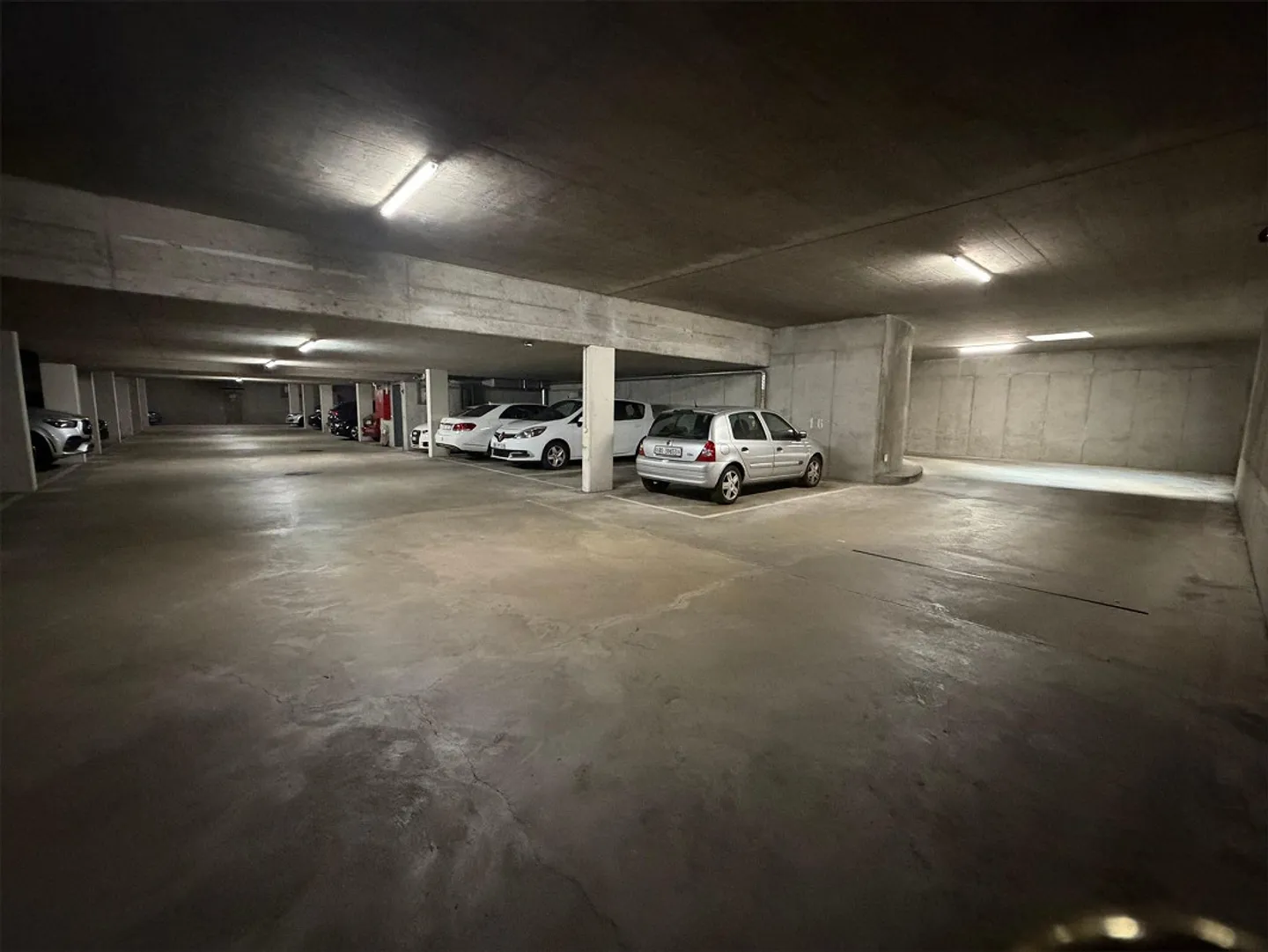 Sicherer Parkplatz in Basel - Foto 3 von 5