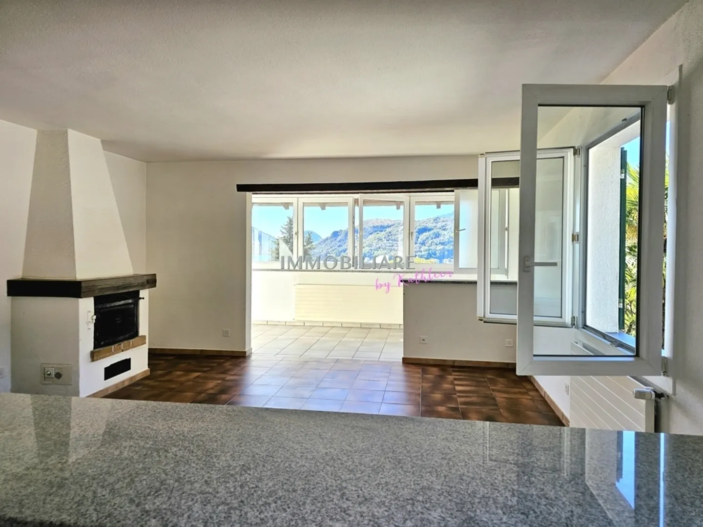 Wohnung in einer Villa im ersten Stock mit schöner Terrasse und Seeblick - Foto 13 von 13