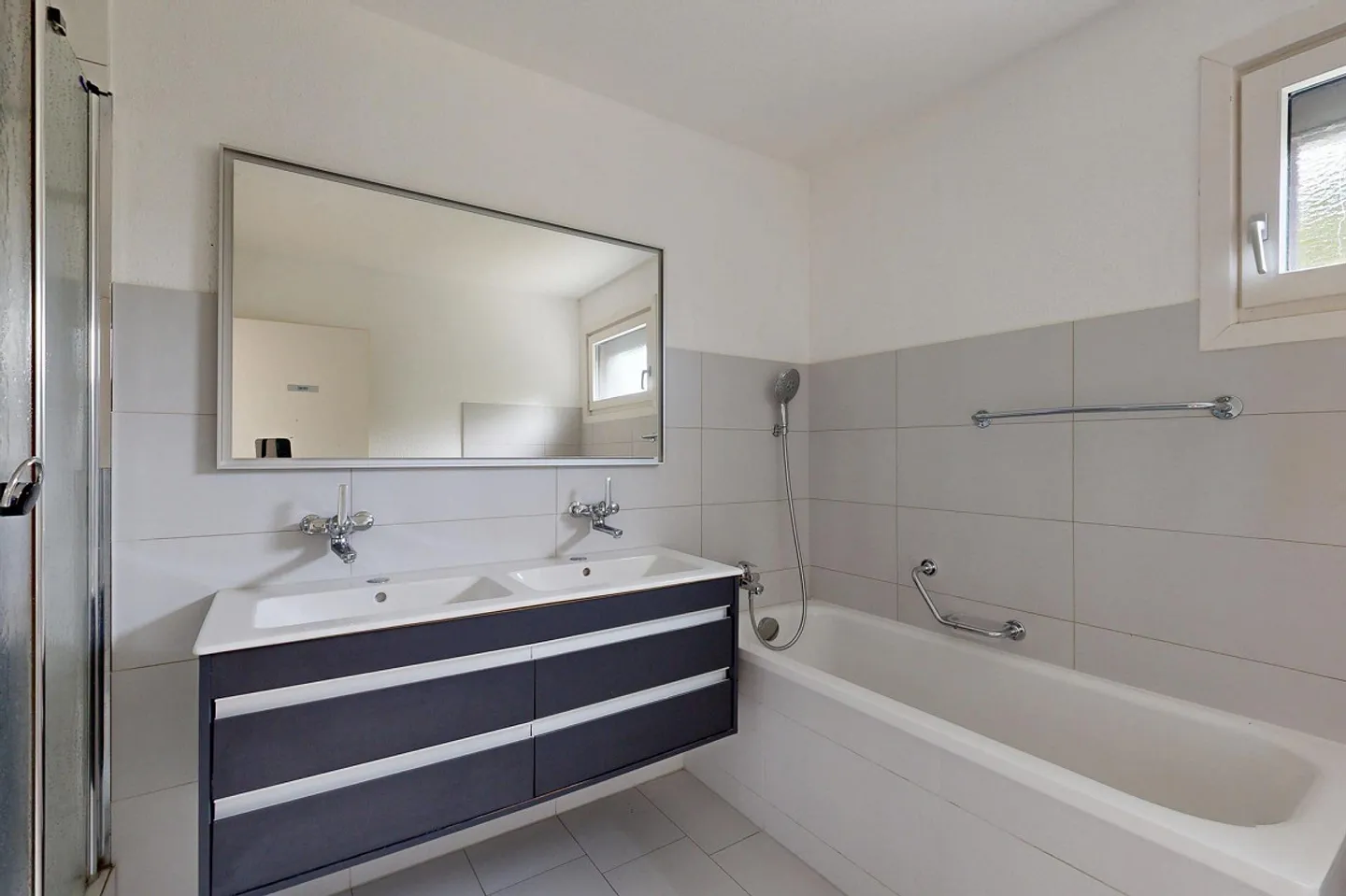 Appartement en terrasse de 4,5 pièces avec vue - Photo 6 sur 7