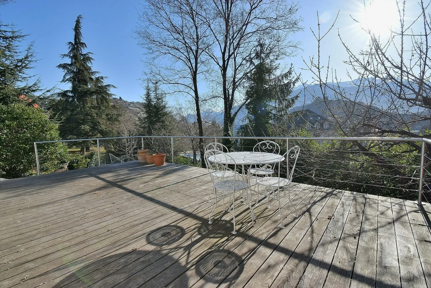 Magnifique propriété entourée de verdure, spacieuse et au calme - Photo 19 sur 19