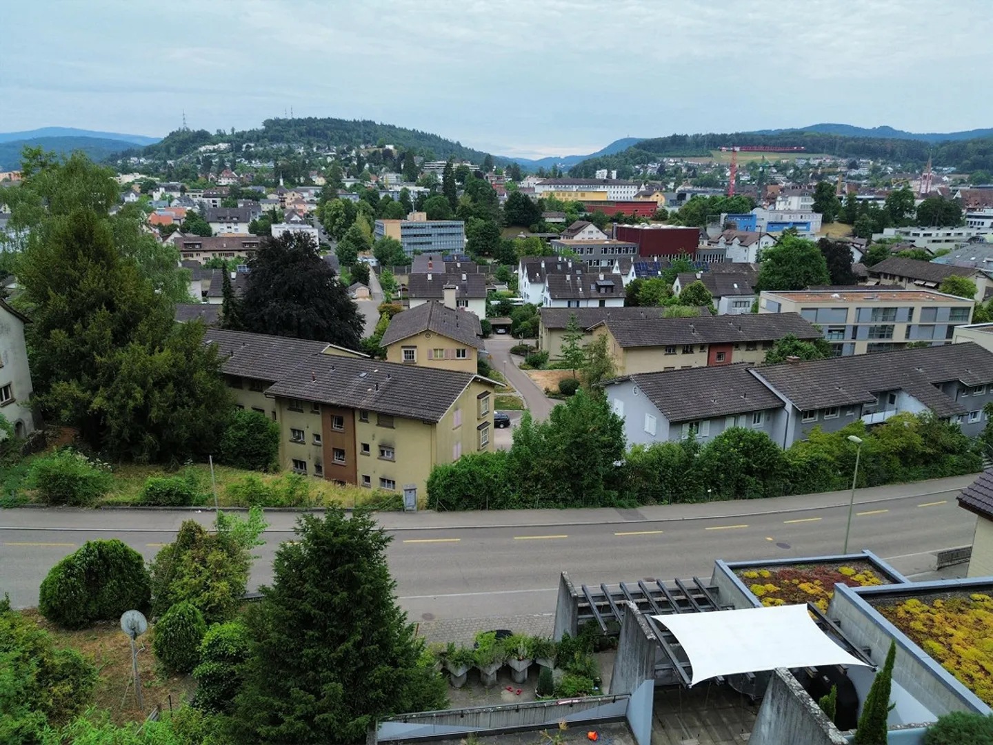 Appartement en terrasse de 4,5 pièces avec vue - Photo 2 sur 7