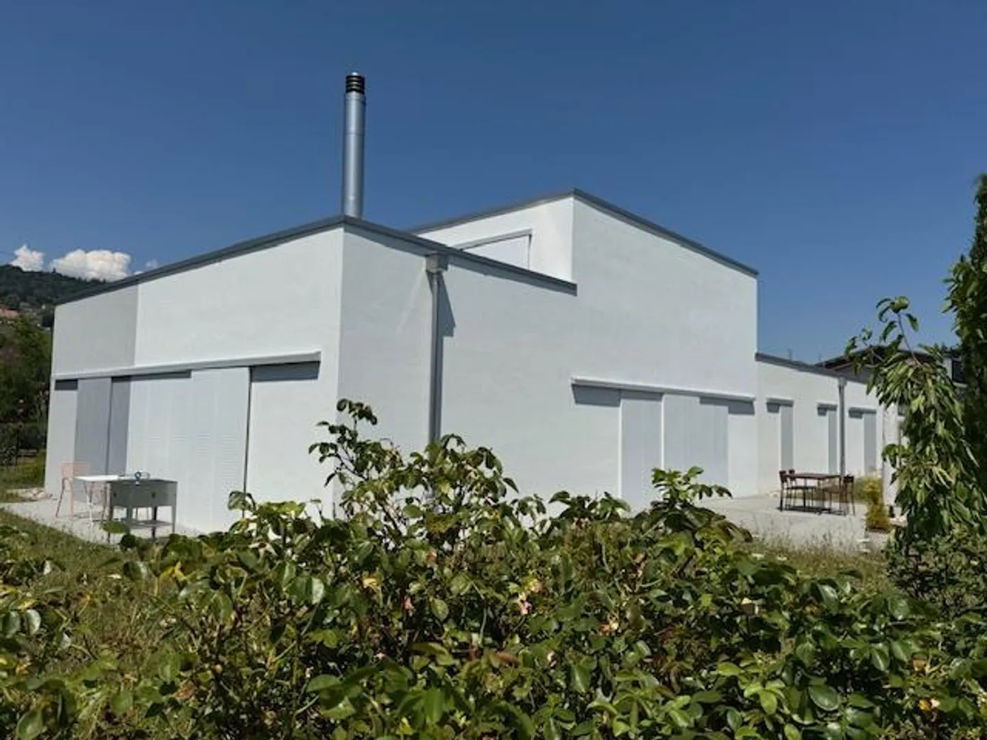 Modernist villa for independents or creatives with multigenerational project - Photo 1 of 22